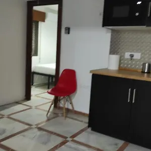 Convenient - Ferry, Train & Bus Station - Guest house
